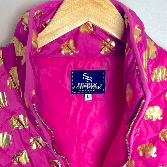 SIMPLY SOUTHERN Puffer Vest Elephant Print Preppy Colligiate Large Gold Pink - Picture 3 of 9
